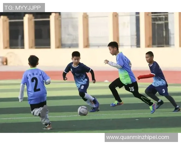 年少时期的足球明星们如何在绿茵场上书写青春传奇与梦想追逐